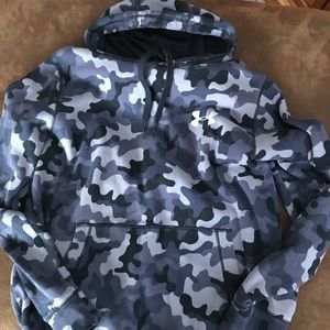 CAMO Under Armour sweatshirt